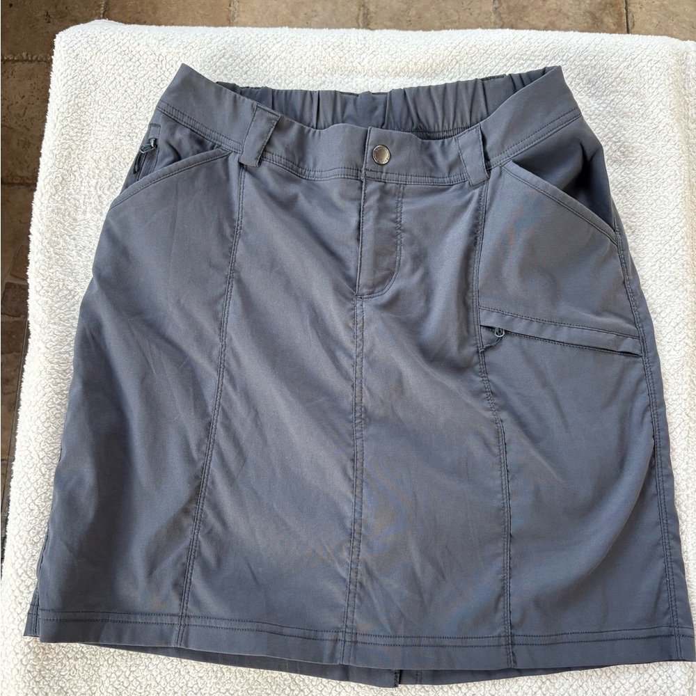💥Duluth Trading Co Gray Utility Skirt! Like new @ Spring Discount!💥